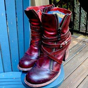 Freebird “Balboa” red/maroon boots size 10, EUC.